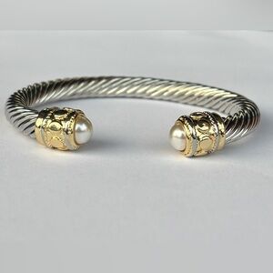 Elegant Gold and Silver Pearl Bracelet